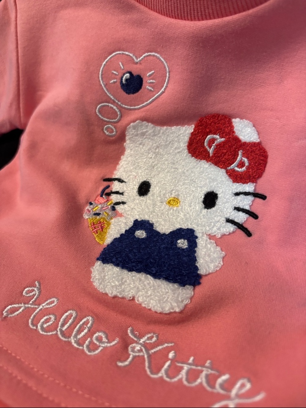 Hello Kitty Baby Set with Embroidered Design - Picture 3 of 6